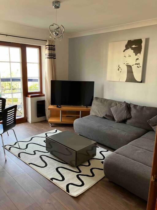 My Waterfront Apartment, Views Over Water Of Leith EDI Exterior photo