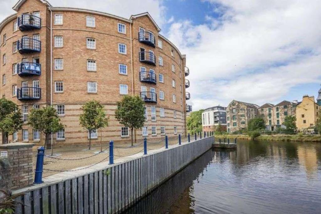 My Waterfront Apartment, Views Over Water Of Leith EDI Exterior photo