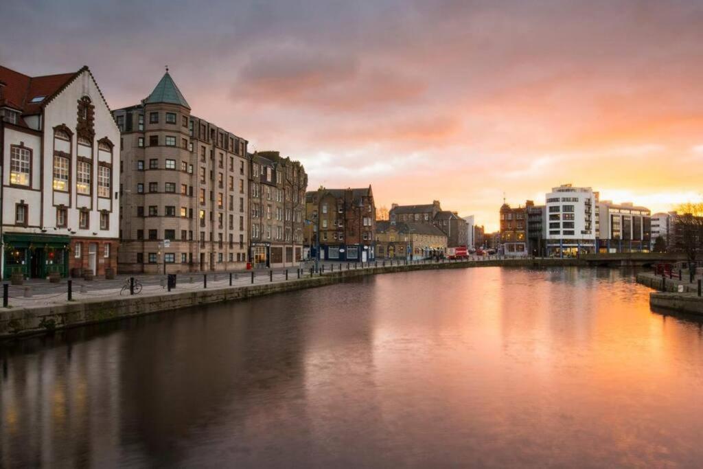 My Waterfront Apartment, Views Over Water Of Leith EDI Exterior photo